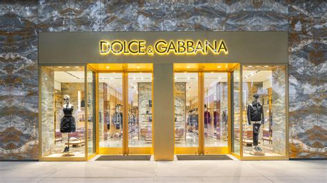 dolce and gabbana store locator.